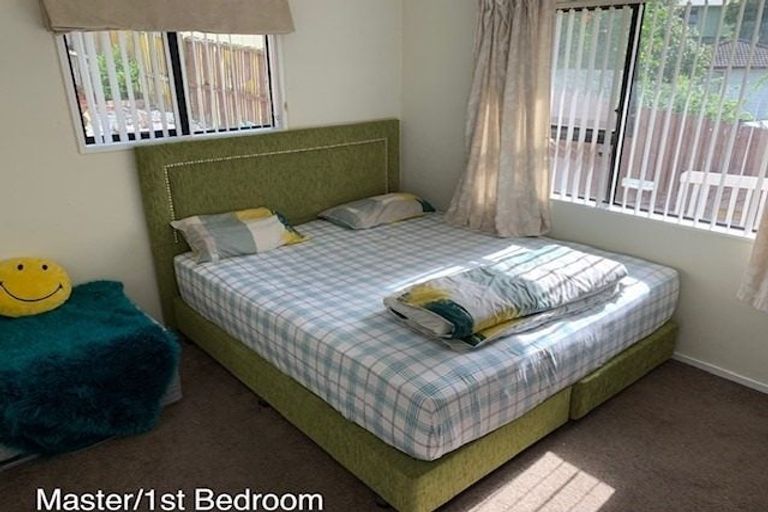 Photo of property in 12 Flamingo Court, Goodwood Heights, Auckland, 2105