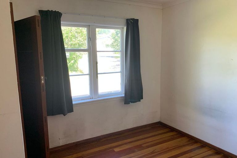 Photo of property in 33 Coates Street, Tawa, Wellington, 5028