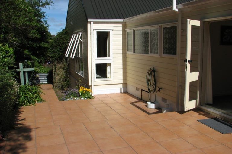 Photo of property in 26 Amapur Drive, Khandallah, Wellington, 6035