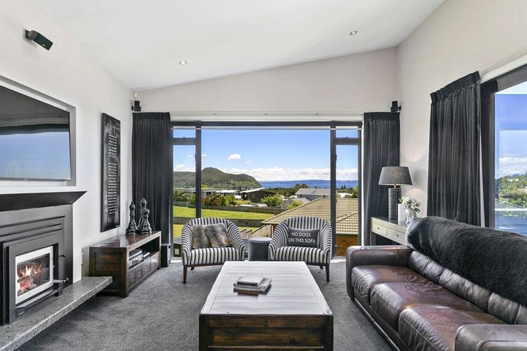 Photo of property in 72 Kahotea Drive, Motuoapa, Turangi, 3382
