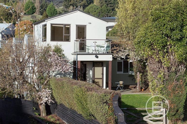 Photo of property in 556d Peninsula Road, Kelvin Heights, Queenstown, 9300