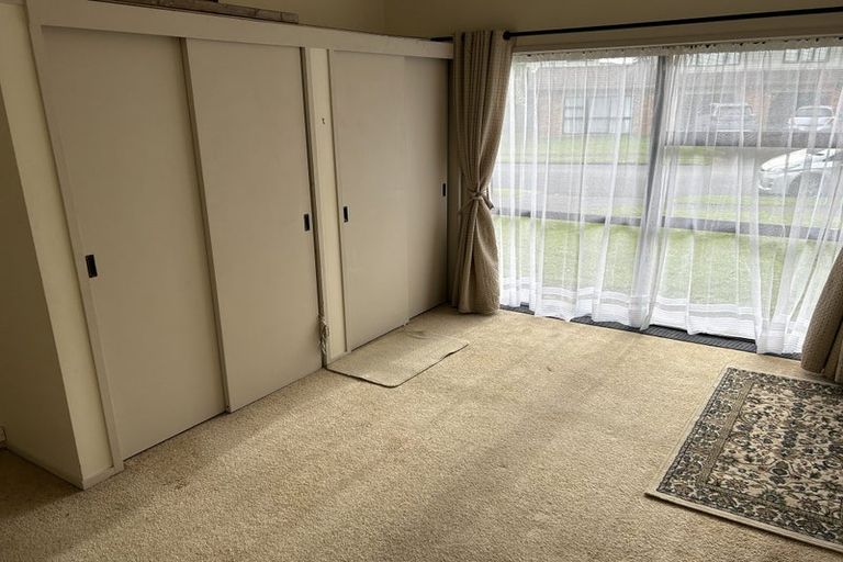 Photo of property in 18 Cornelian Crescent, Half Moon Bay, Auckland, 2012