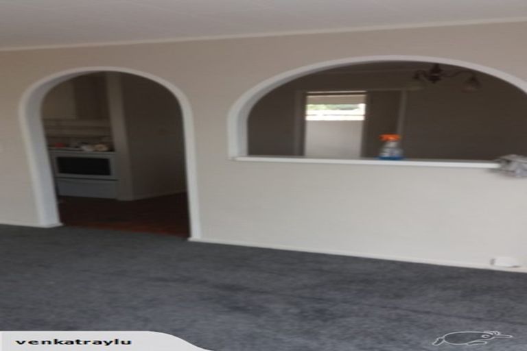 Photo of property in 4/6 Craigbank Avenue, New Lynn, Auckland, 0600