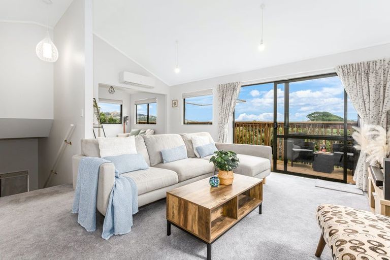 Photo of property in 16 Morere Street, Titahi Bay, Porirua, 5022