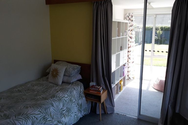 Photo of property in 37 Roydvale Avenue, Burnside, Christchurch, 8042