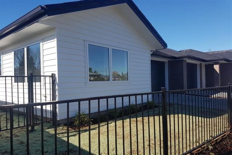 Photo of property in 1/2 Keitha Place, Glenview, Hamilton, 3206