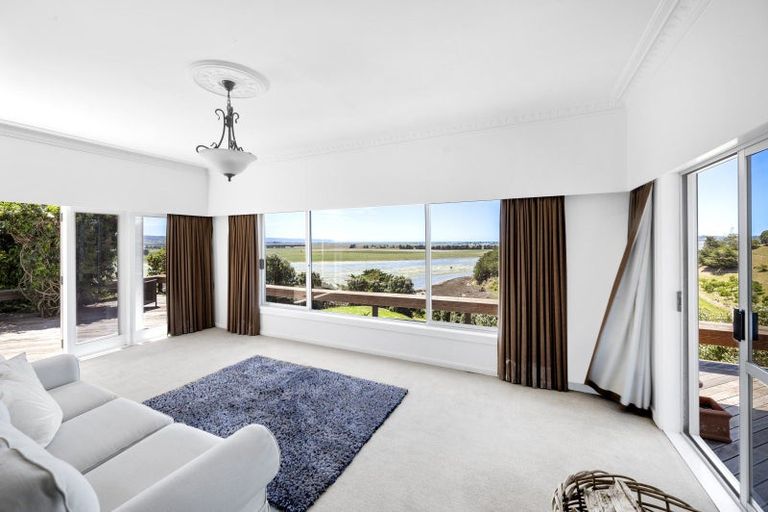 Photo of property in 290 Poraiti Road, Poraiti, Napier, 4182