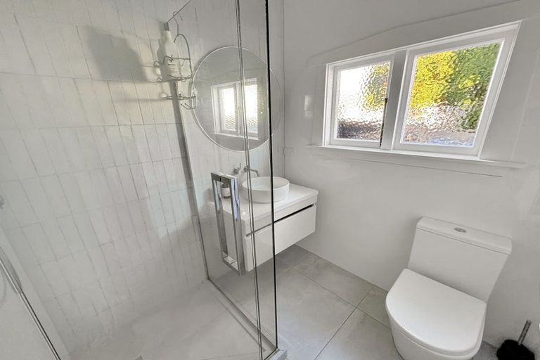 Photo of property in 1/155 Weston Road, St Albans, Christchurch, 8052