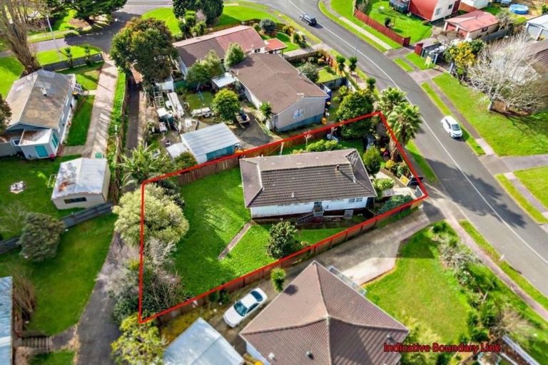 Photo of property in 58 Moncrieff Avenue, Clendon Park, Auckland, 2103