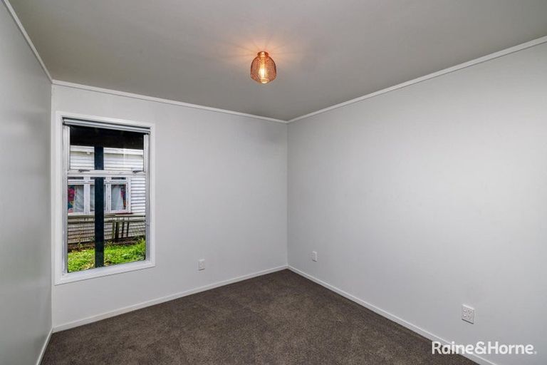 Photo of property in 18 Franklin Street, Opua, 0200