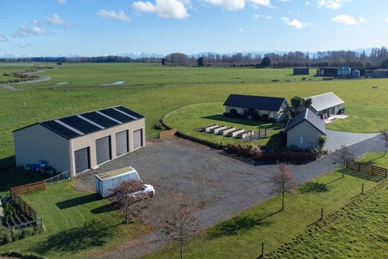 Photo of property in 585 Coutts Island Road, Coutts Island, Christchurch, 7670