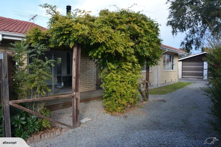 Photo of property in 6 Banks Place, Rangiora, 7400