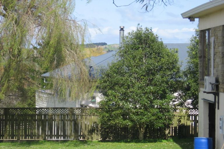 Photo of property in 3 Bickerstaffe Road, Maungaturoto, 0520