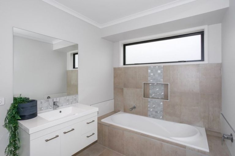 Photo of property in 59 Mcintosh Drive, Pokeno, 2471