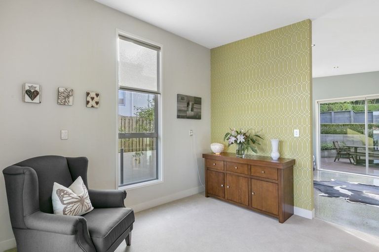 Photo of property in 7 Lakshmi Place, Khandallah, Wellington, 6035