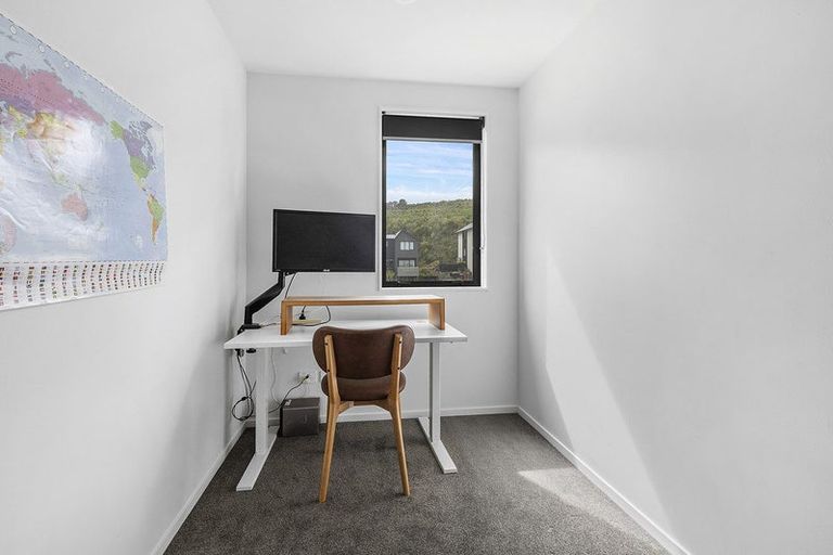 Photo of property in 16 Bee Lane, Whitby, Porirua, 5024