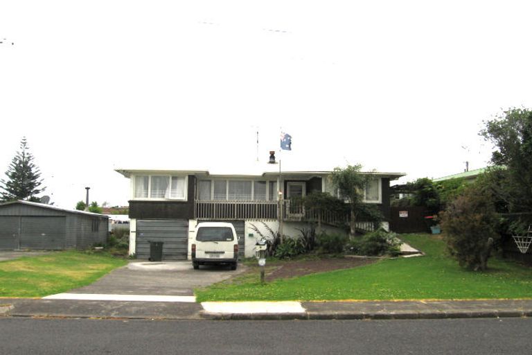 Photo of property in 4 Kealy Road, Mount Wellington, Auckland, 1062