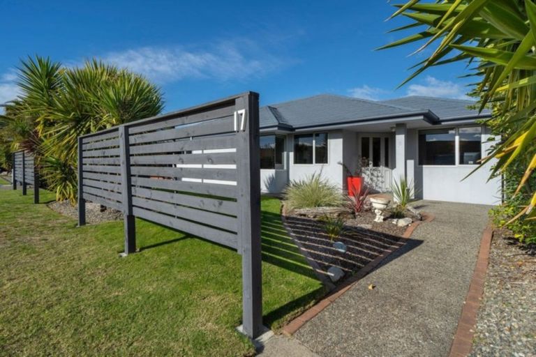 Photo of property in 17 Glenaven Drive, Motueka, 7120
