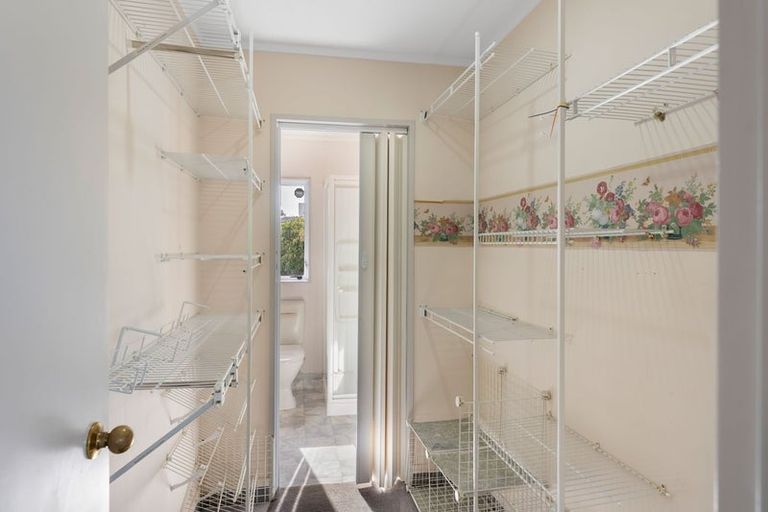 Photo of property in 300 Manly Street, Paraparaumu Beach, Paraparaumu, 5032