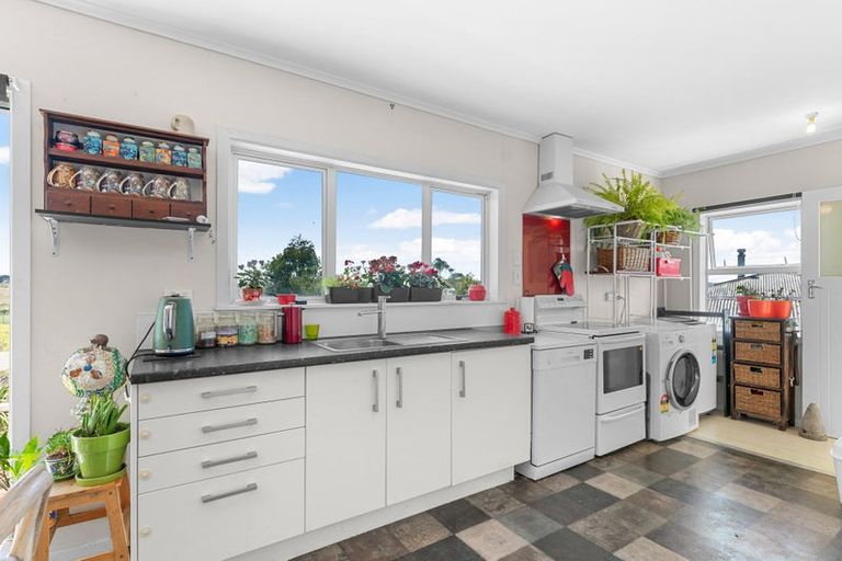 Photo of property in 46 Gorge Road, Maungaturoto, 0520