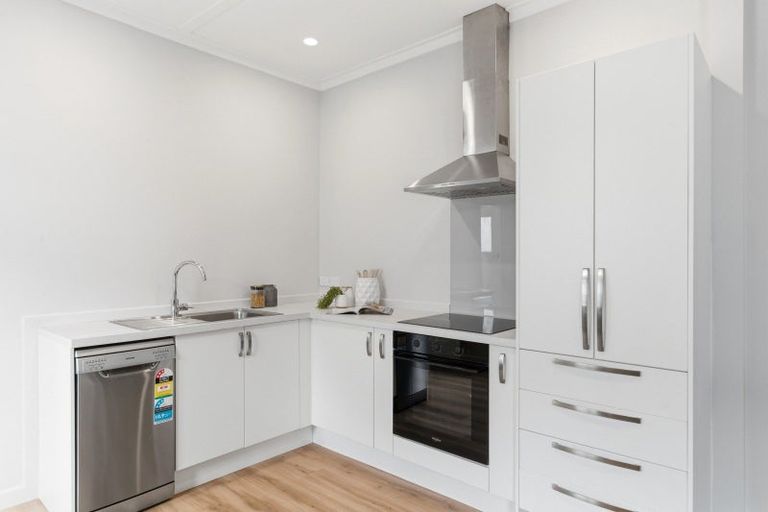 Photo of property in 52 Miro Street, Miramar, Wellington, 6022