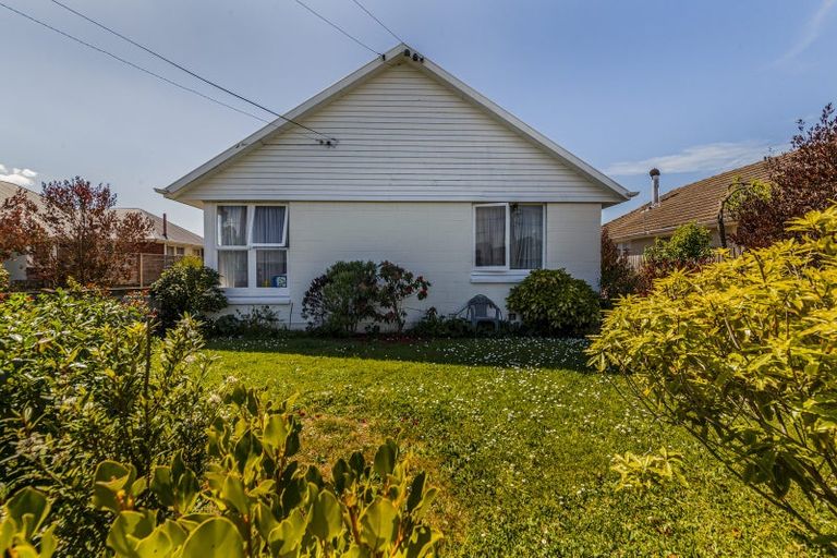 Photo of property in 11 Mattingley Street, Aranui, Christchurch, 8061