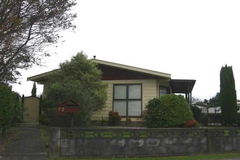 Photo of property in 88 Benmore Avenue, Cloverlea, Palmerston North, 4412