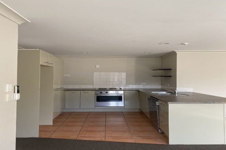 Photo of property in Santa Rosa, 2/340 Gulf Harbour Drive, Gulf Harbour, Whangaparaoa, 0930