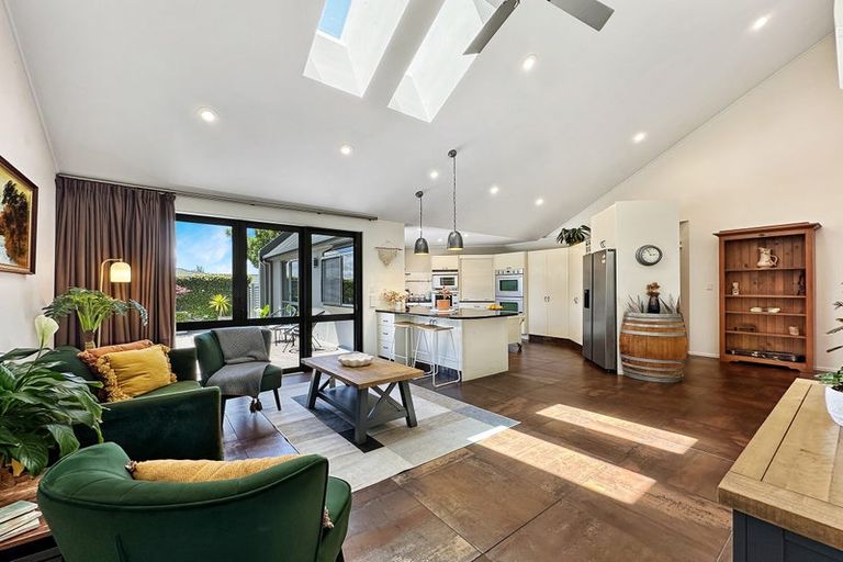 Photo of property in 1 Ashwood Drive, Witherlea, Blenheim, 7201