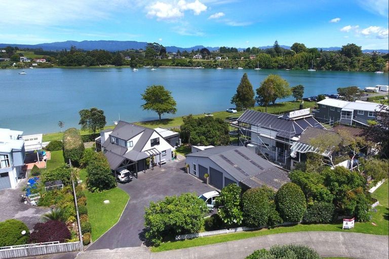 Photo of property in 33 Matahiwi Road, Te Puna, Tauranga, 3174