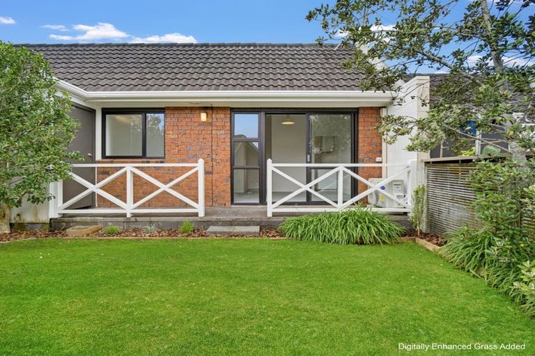 Photo of property in 10 Fantail Court, Orewa, 0931