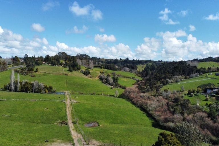 Photo of property in 35 Whitford Park Road, Whitford, Howick, 2571