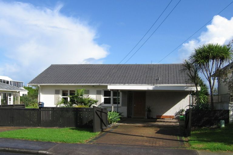 Photo of property in 2/41 Clovelly Road, Bucklands Beach, Auckland, 2012