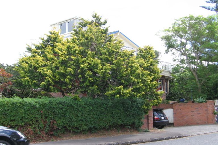 Photo of property in 8 Wakanui Street, Birkenhead, Auckland, 0626