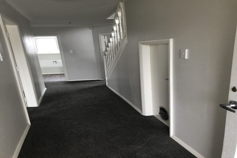 Photo of property in 38 Gloucester Street, Takaro, Palmerston North, 4412