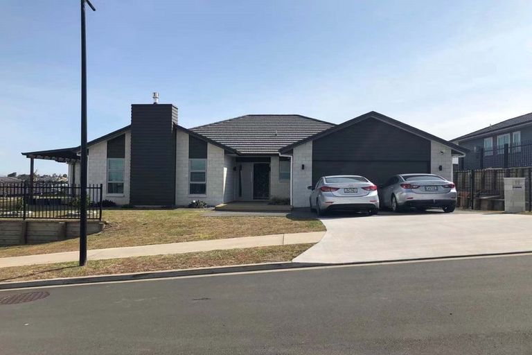 Photo of property in 11 Dulverton Rise, Flagstaff, Hamilton, 3210