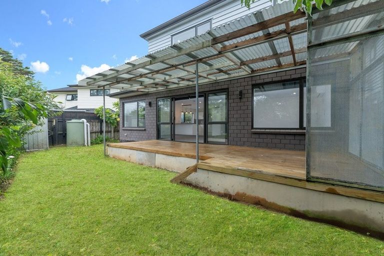 Photo of property in 18b Riverpark Crescent, Henderson, Auckland, 0610