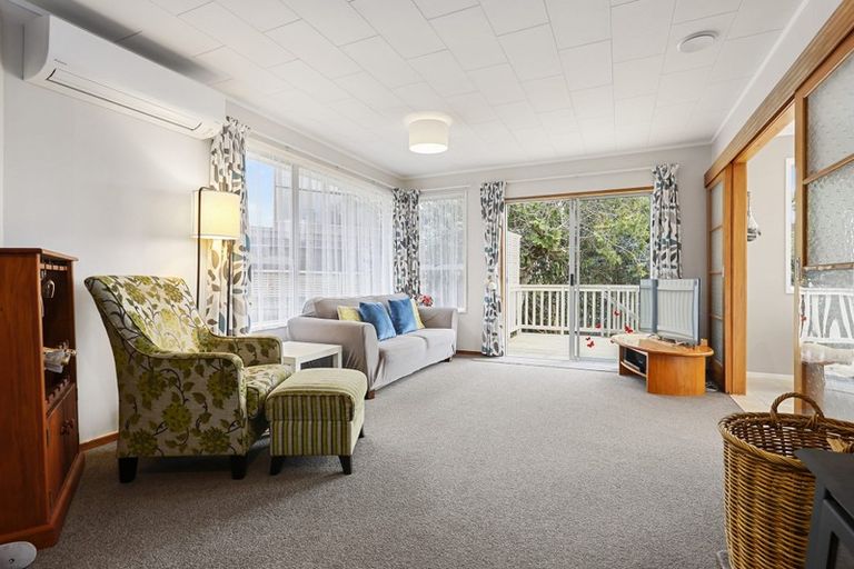 Photo of property in 20 Cron Avenue, Te Atatu South, Auckland, 0610