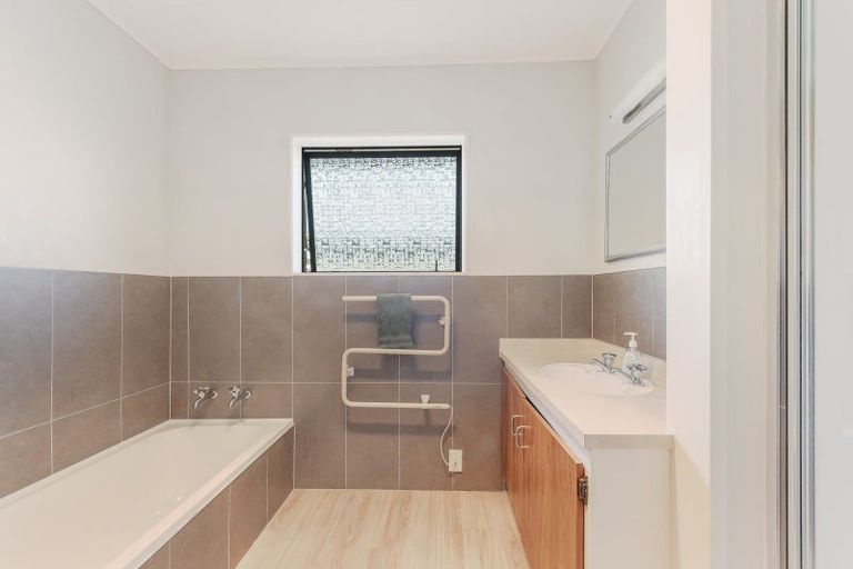 Photo of property in 2/17 Nikau Street, Stoke, Nelson, 7011