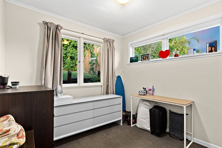 Photo of property in 17b Richards Avenue, Forrest Hill, Auckland, 0620