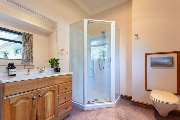 Photo of property in 5 Terrace Road, Reikorangi, Waikanae, 5391