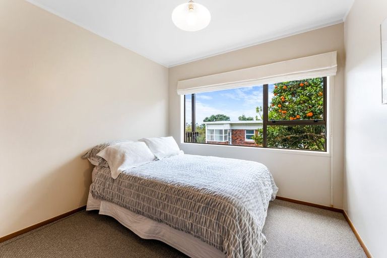 Photo of property in 2/9 Newhaven Terrace, Mairangi Bay, Auckland, 0630