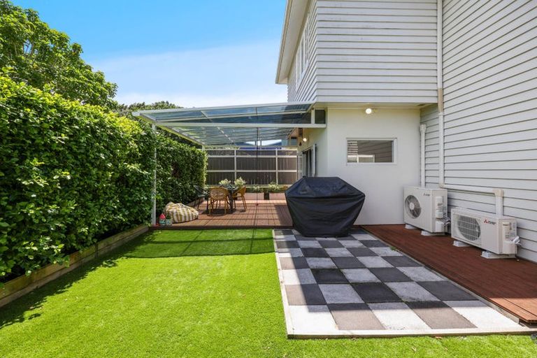 Photo of property in 16 Mulvaney Crescent, Henderson, Auckland, 0612