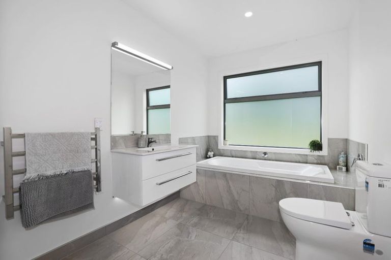 Photo of property in 120 Harakeke Drive, Wharewaka, Taupo, 3330