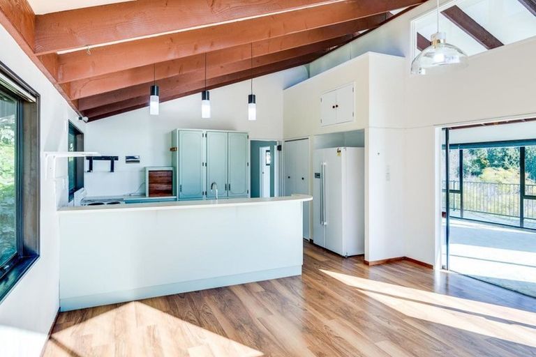 Photo of property in 27 Burns Road, Hospital Hill, Napier, 4110