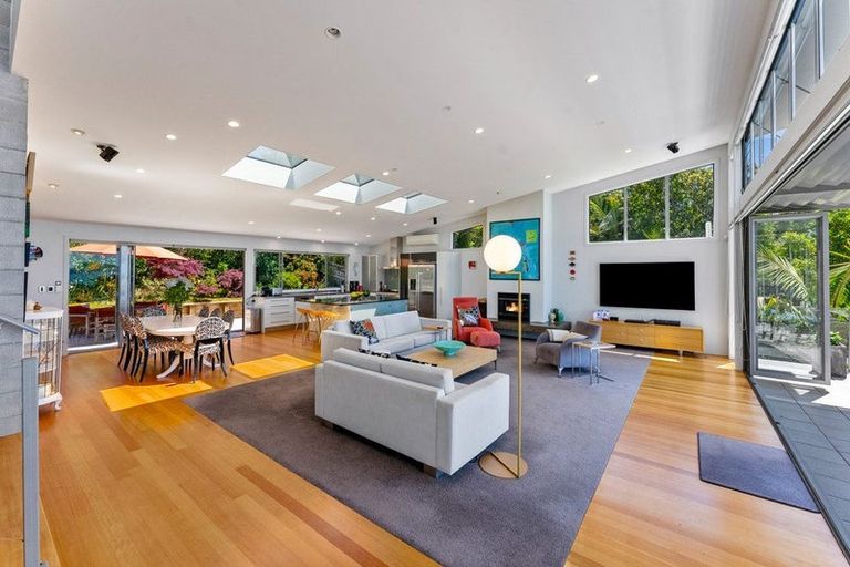 Photo of property in 72 Duncansby Road, Stanmore Bay, Whangaparaoa, 0932