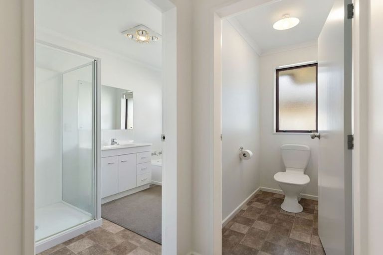 Photo of property in 16 Orlando Way, Kelvin Grove, Palmerston North, 4414