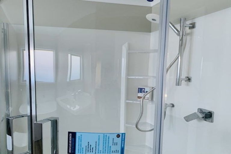 Photo of property in 28 Koru Loop, Paraparaumu, 5032