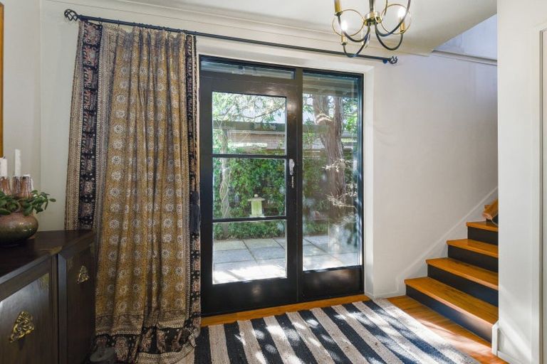 Photo of property in 125 Koutu Road, Kawaha Point, Rotorua, 3010