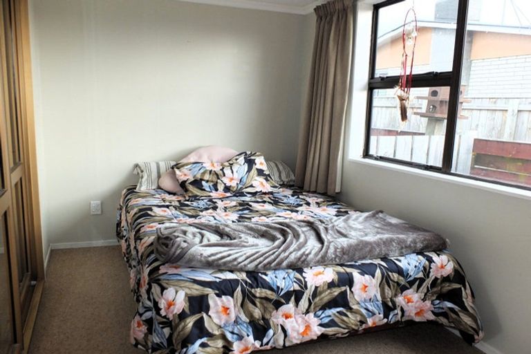 Photo of property in 76 Cook Street, Foxton, 4814